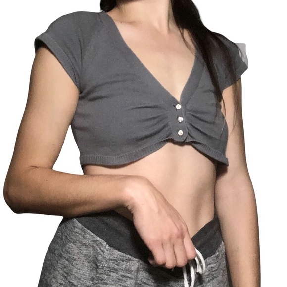 Grey Crop Top with V-Neck - Picture 9 of 10